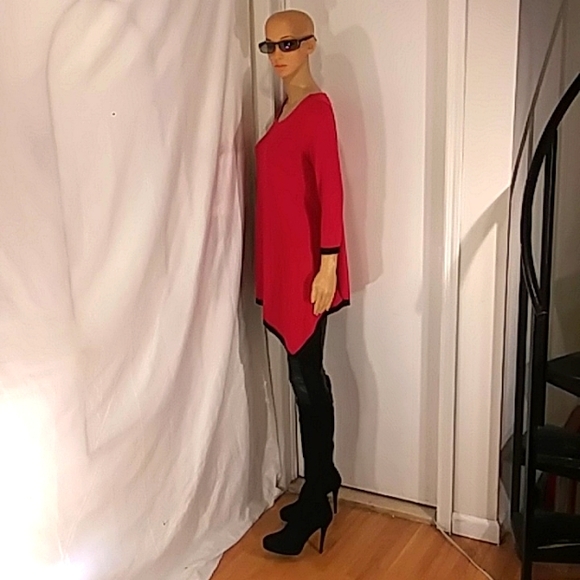 NWT Chelsea & Theodore Red and Black Horizontal Top. - Picture 4 of 10